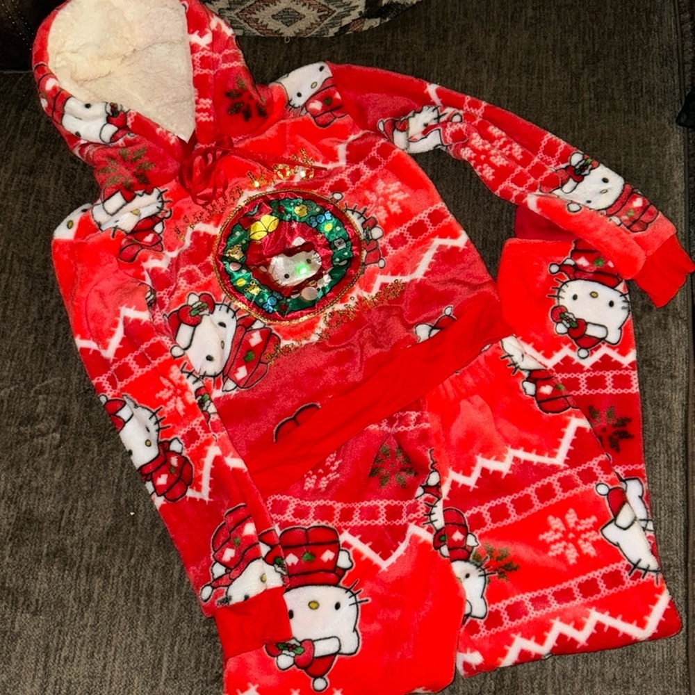 - New Hello kitty fleece Xmas set
